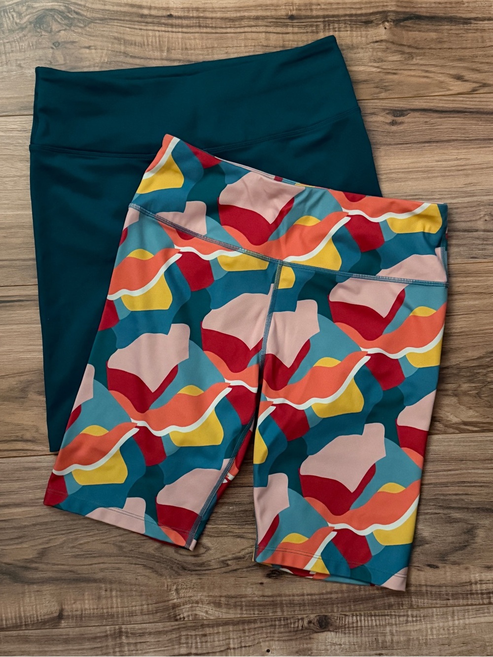 Mondetta Teal & Multicolor Patterned Kids Shorts Set